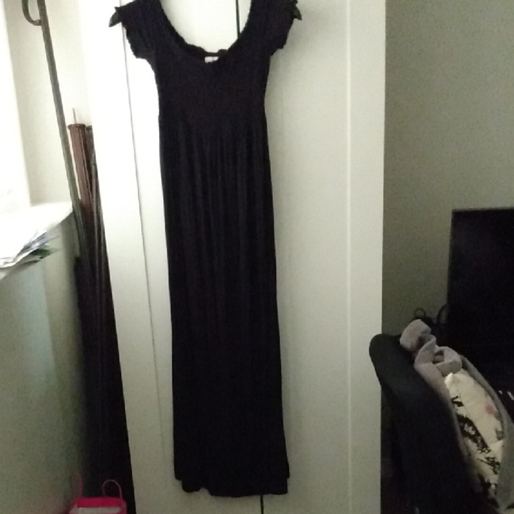 Isabel Maternity Black Scoop Neck Gown